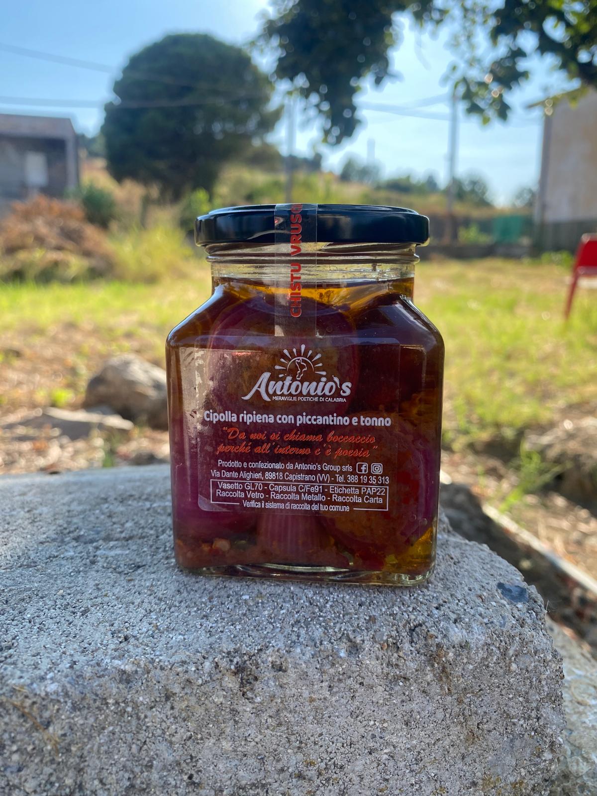 Cipolle ripiene con piccantino e tonno